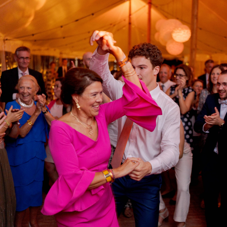 photo d'une animation mariage en extérieur