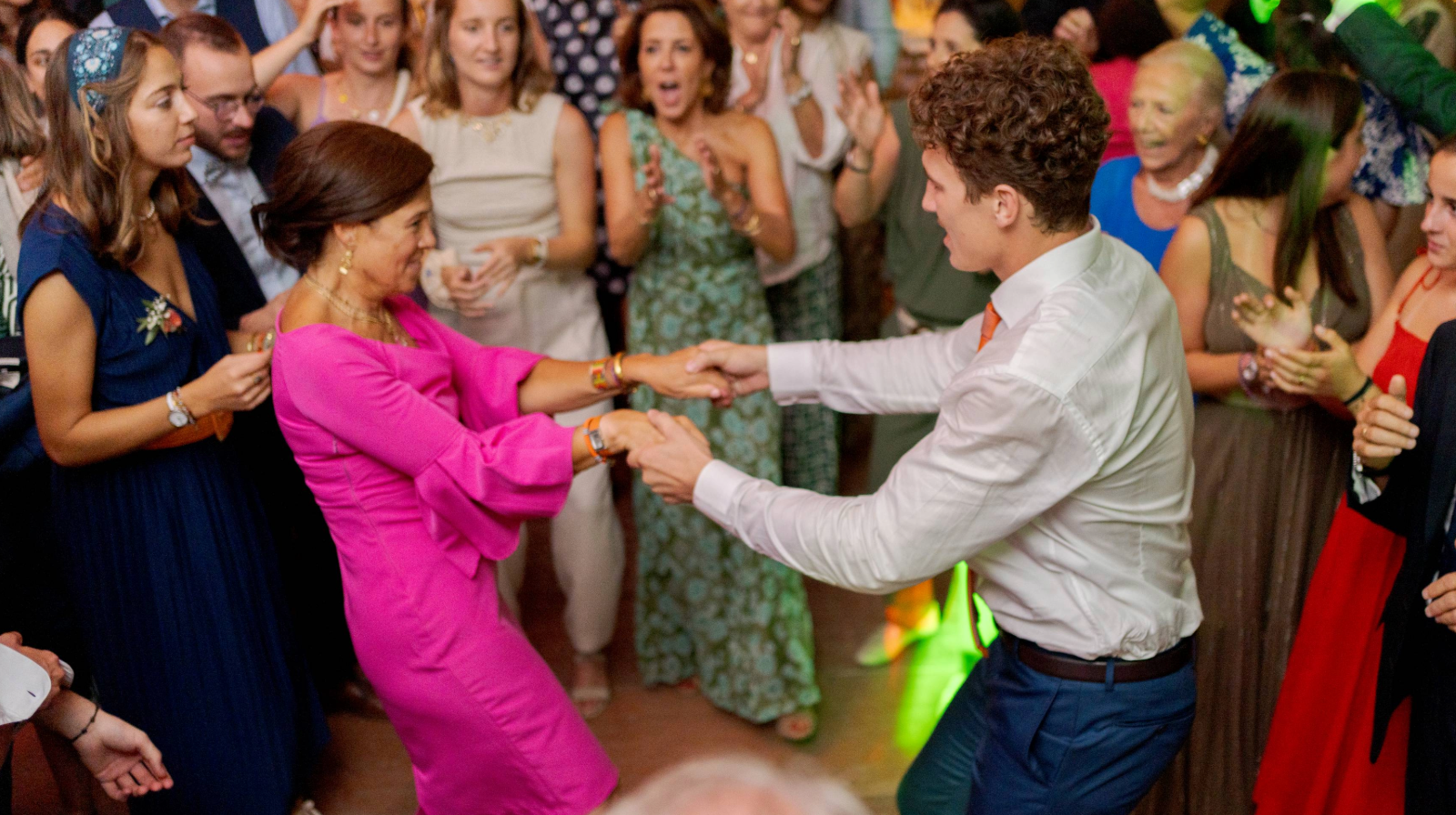 Photo d'une fête d'anniversaire animée par un DJ